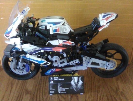 Picture of BMW m 1000 rr  43130  building block set